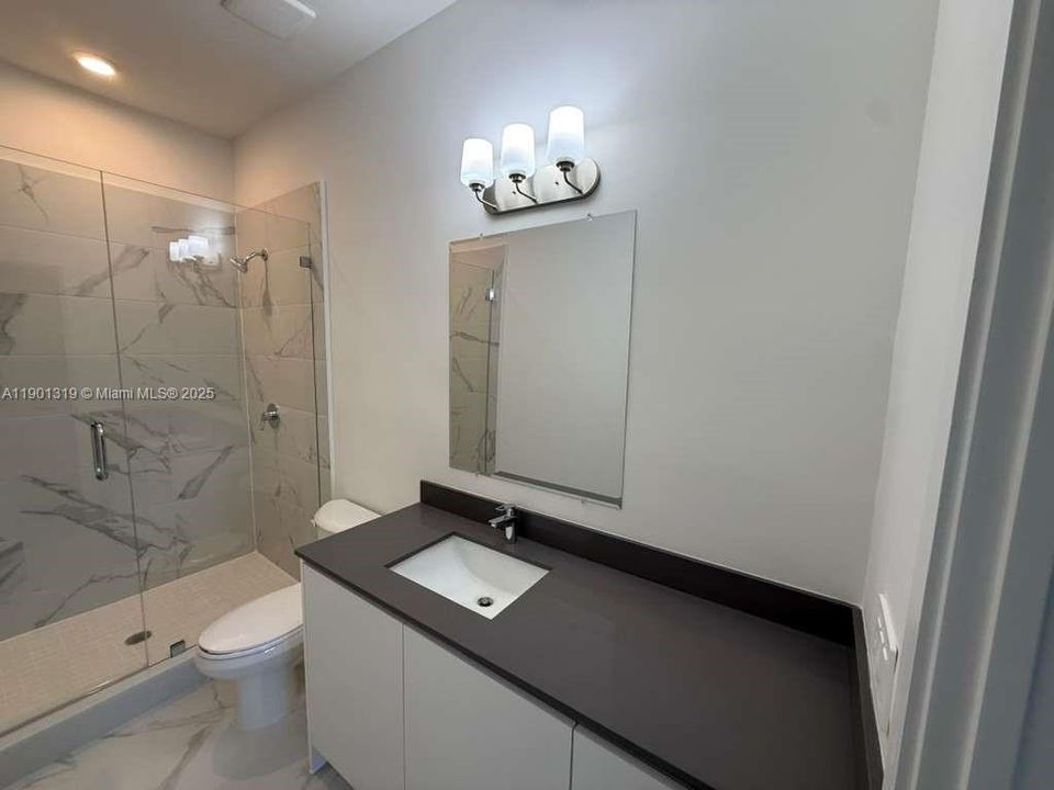 For Rent: $2,750 (4 beds, 2 baths, 1912 Square Feet)