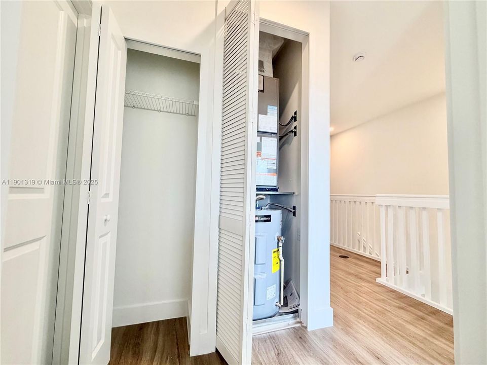 For Rent: $2,750 (4 beds, 2 baths, 1912 Square Feet)