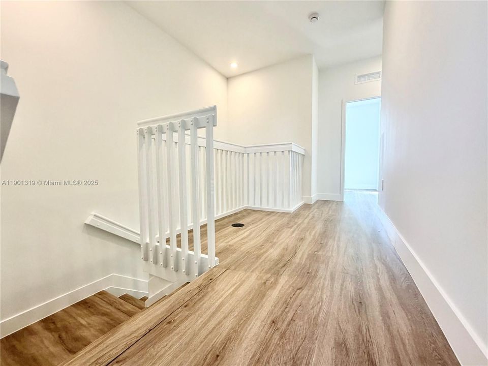 For Rent: $2,750 (4 beds, 2 baths, 1912 Square Feet)