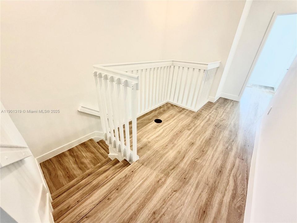 For Rent: $2,750 (4 beds, 2 baths, 1912 Square Feet)