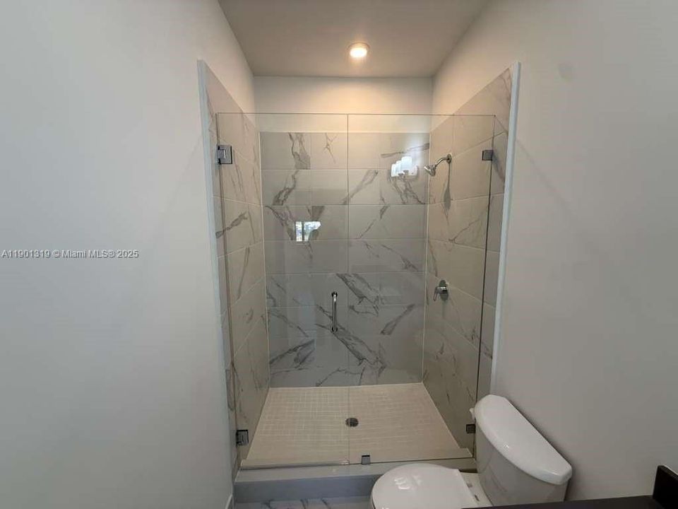 For Rent: $2,750 (4 beds, 2 baths, 1912 Square Feet)