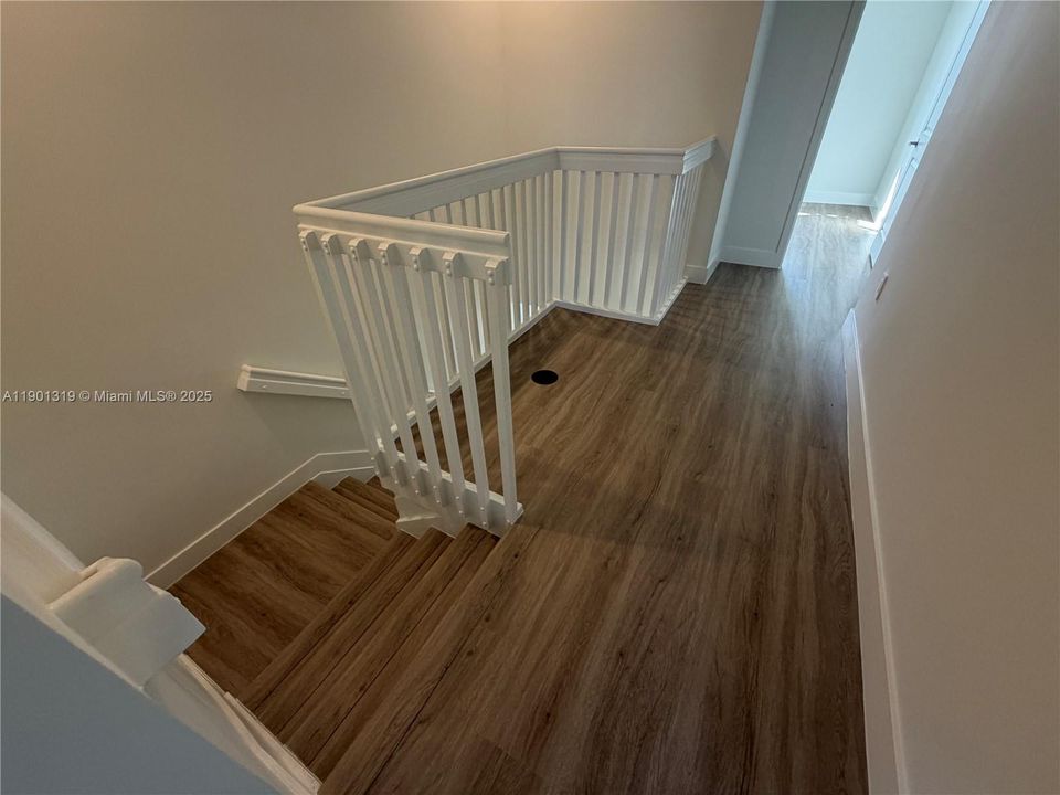 For Rent: $2,750 (4 beds, 2 baths, 1912 Square Feet)