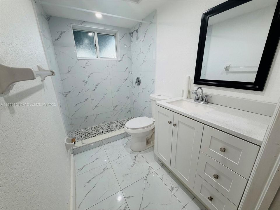 For Rent: $2,650 (2 beds, 2 baths, 926 Square Feet)