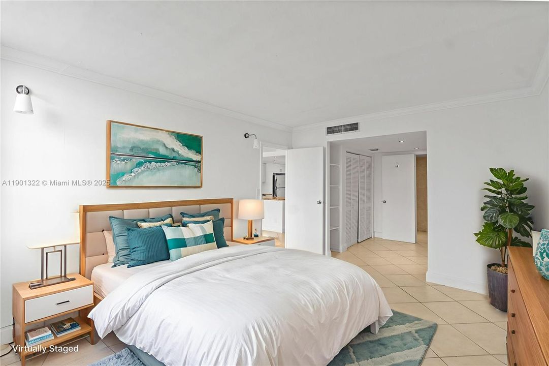 Active With Contract: $159,000 (1 beds, 1 baths, 741 Square Feet)