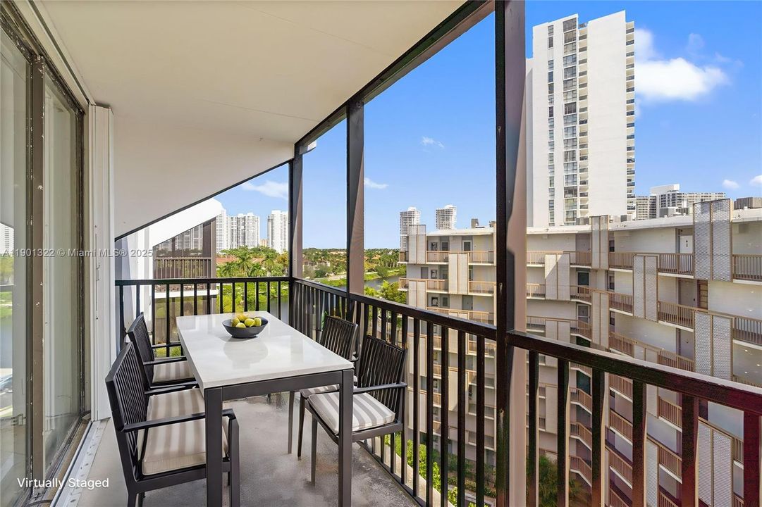 Active With Contract: $159,000 (1 beds, 1 baths, 741 Square Feet)