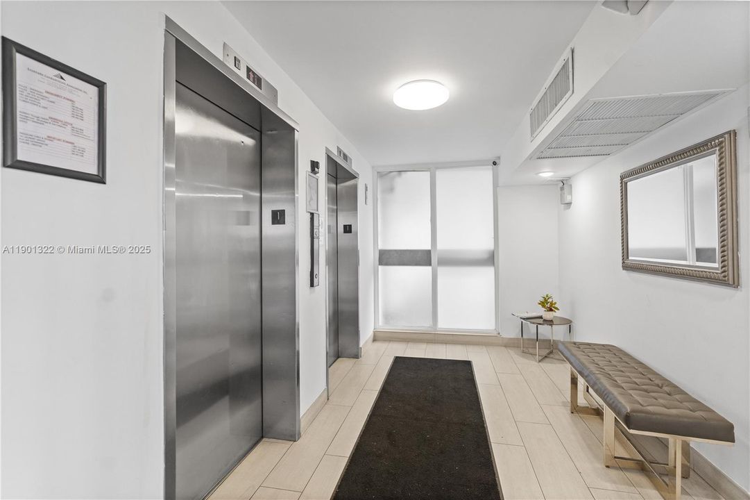 Active With Contract: $159,000 (1 beds, 1 baths, 741 Square Feet)