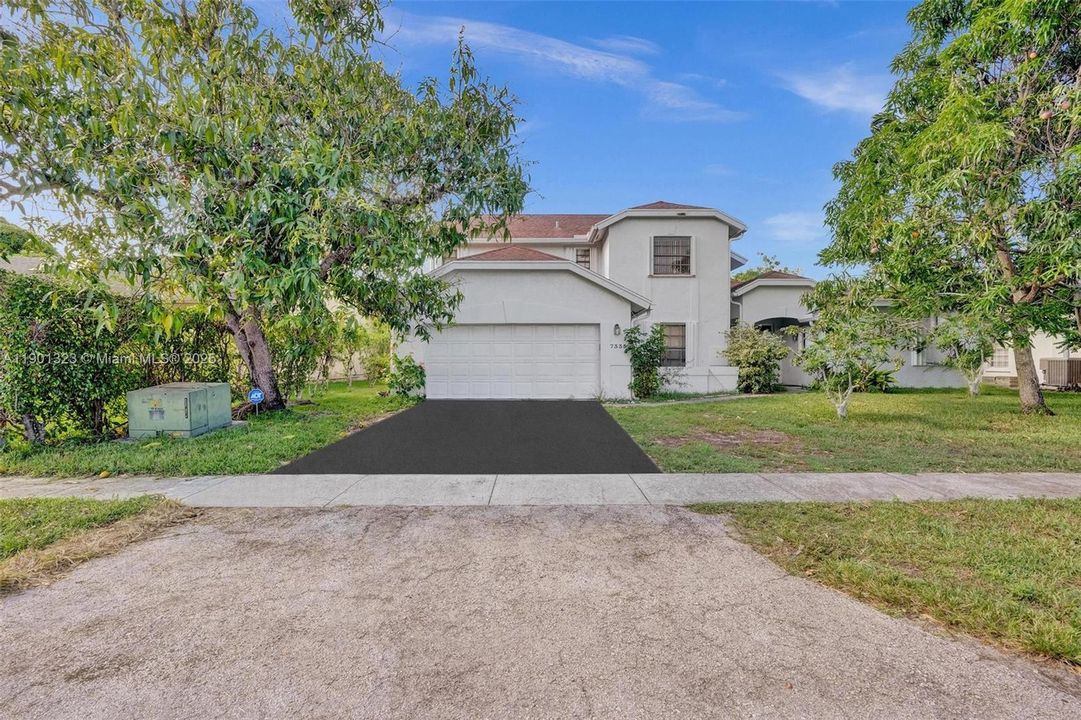 Recently Sold: $470,000 (4 beds, 3 baths, 2445 Square Feet)