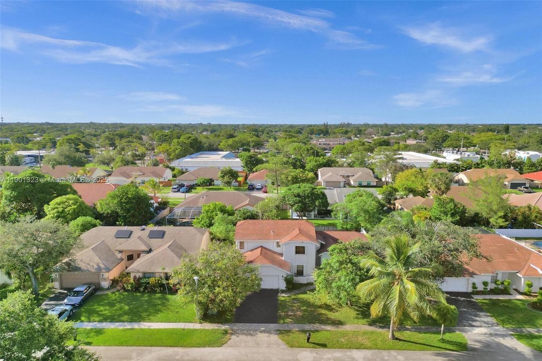 Recently Sold: $470,000 (4 beds, 3 baths, 2445 Square Feet)