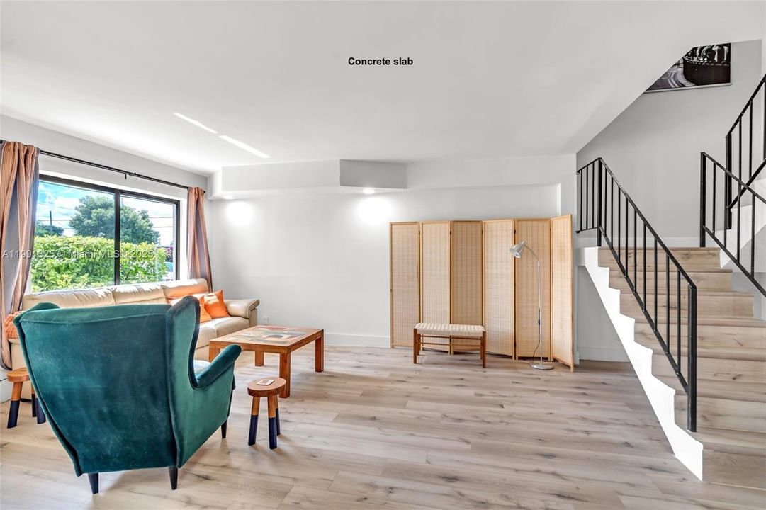 Active With Contract: $571,200 (3 beds, 3 baths, 1500 Square Feet)