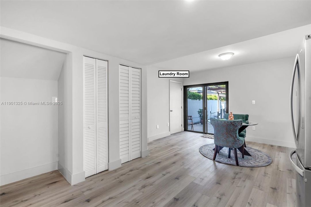 Active With Contract: $571,200 (3 beds, 3 baths, 1500 Square Feet)