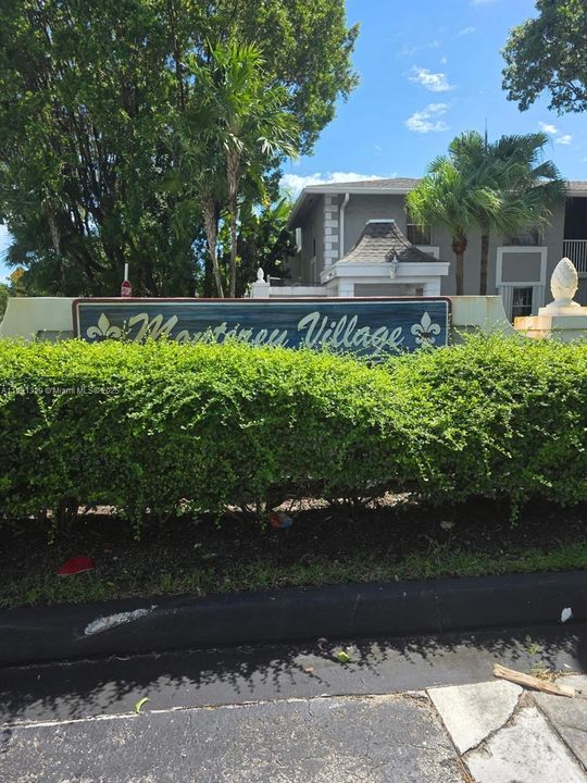 For Rent: $2,280 (2 beds, 2 baths, 912 Square Feet)