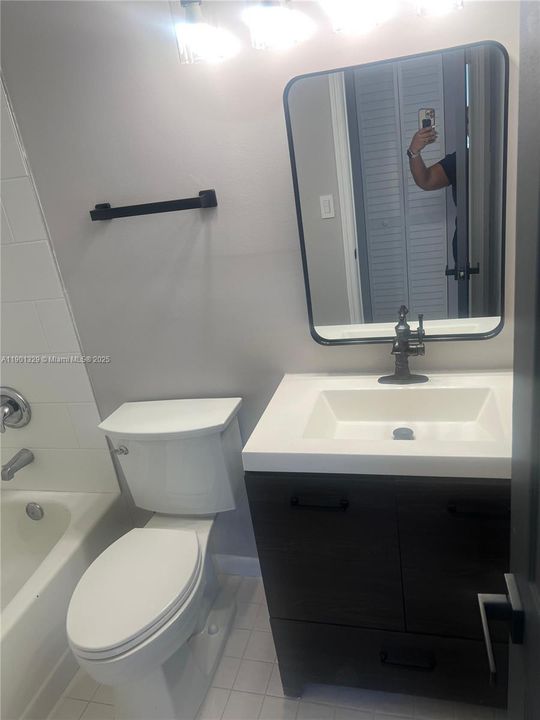 For Rent: $2,280 (2 beds, 2 baths, 912 Square Feet)