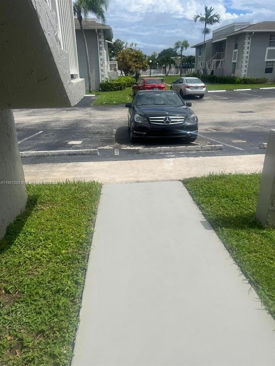 For Rent: $2,280 (2 beds, 2 baths, 912 Square Feet)