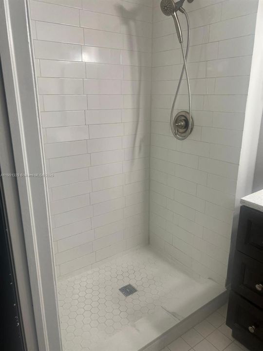 For Rent: $2,280 (2 beds, 2 baths, 912 Square Feet)