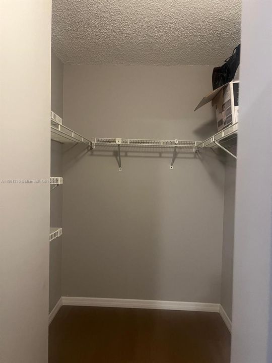 For Rent: $2,280 (2 beds, 2 baths, 912 Square Feet)