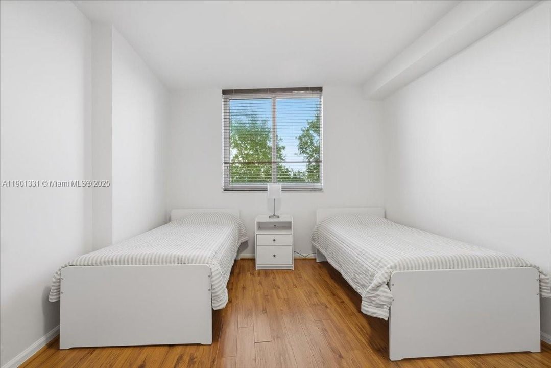 For Rent: $3,200 (2 beds, 2 baths, 1082 Square Feet)