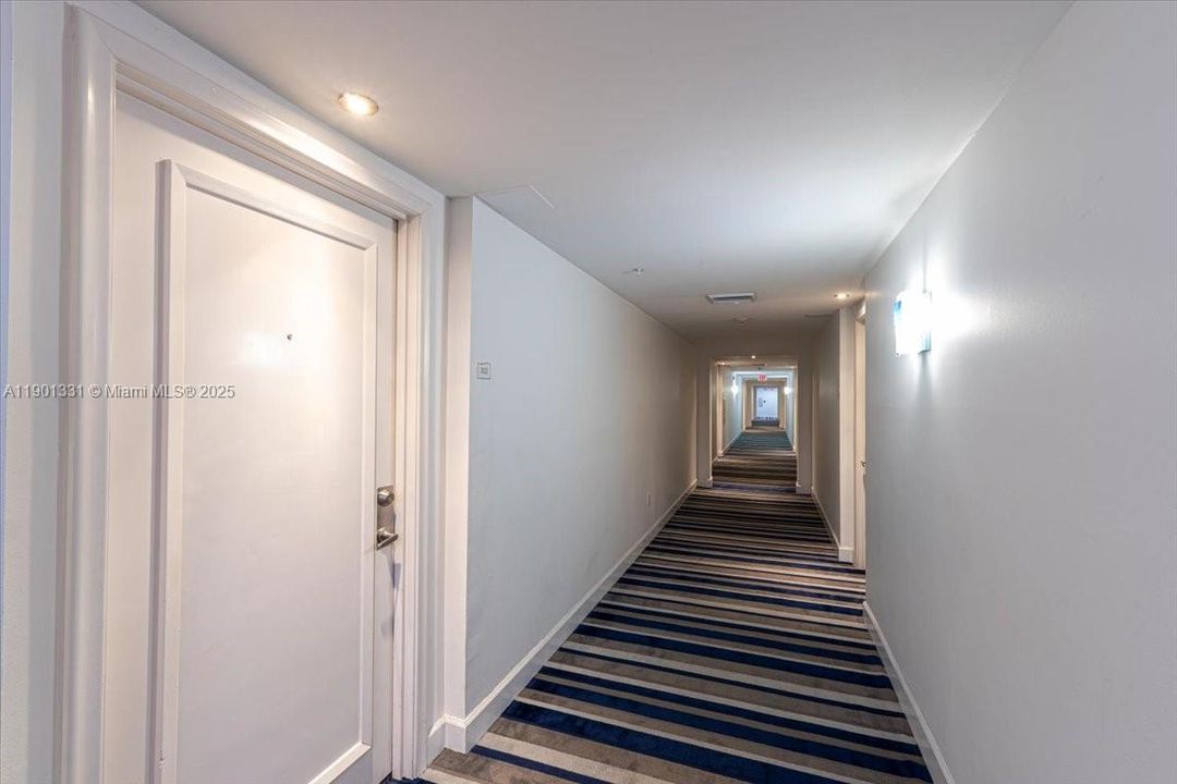 For Rent: $3,200 (2 beds, 2 baths, 1082 Square Feet)