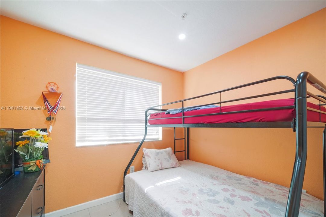 For Sale: $360,000 (3 beds, 2 baths, 1460 Square Feet)