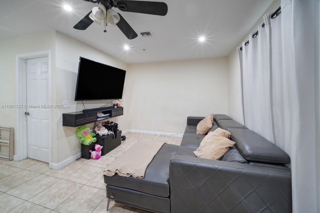 For Sale: $360,000 (3 beds, 2 baths, 1460 Square Feet)