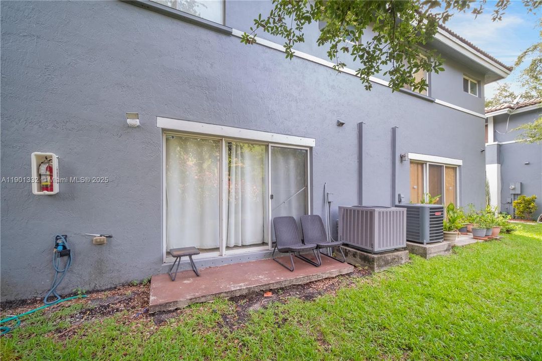 For Sale: $360,000 (3 beds, 2 baths, 1460 Square Feet)