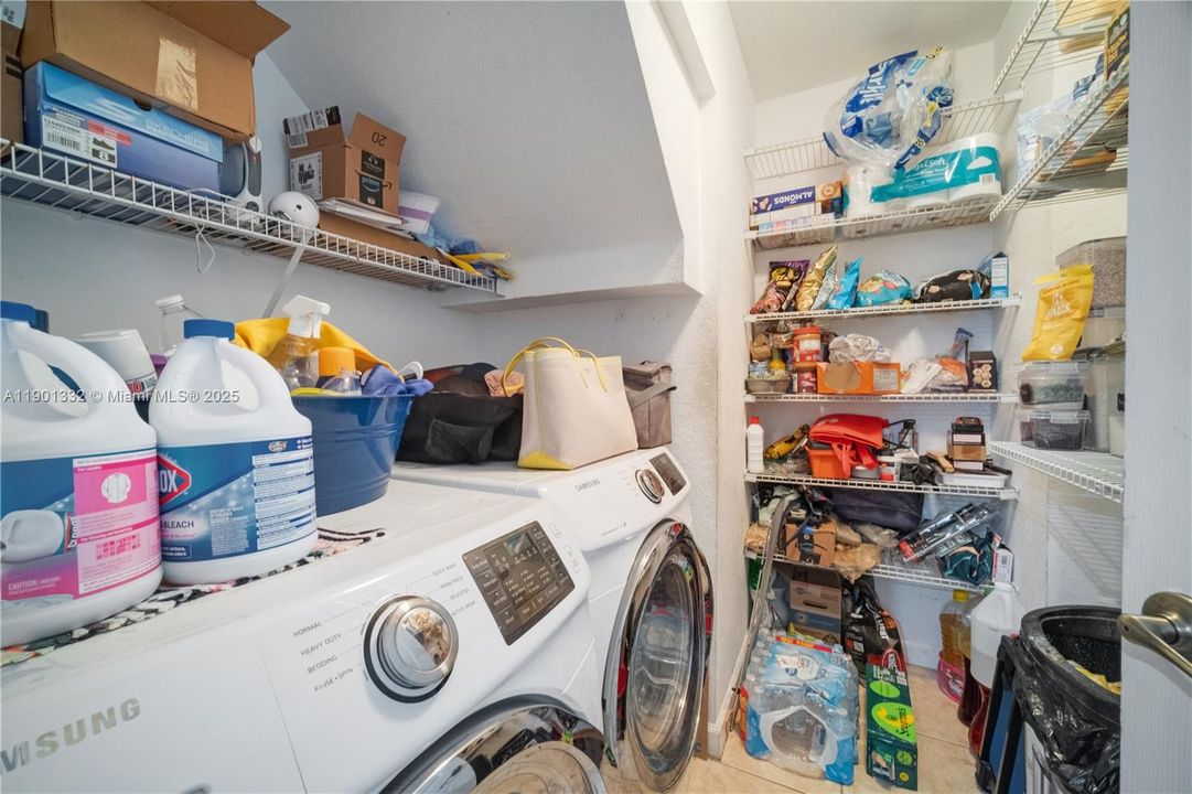 For Sale: $360,000 (3 beds, 2 baths, 1460 Square Feet)