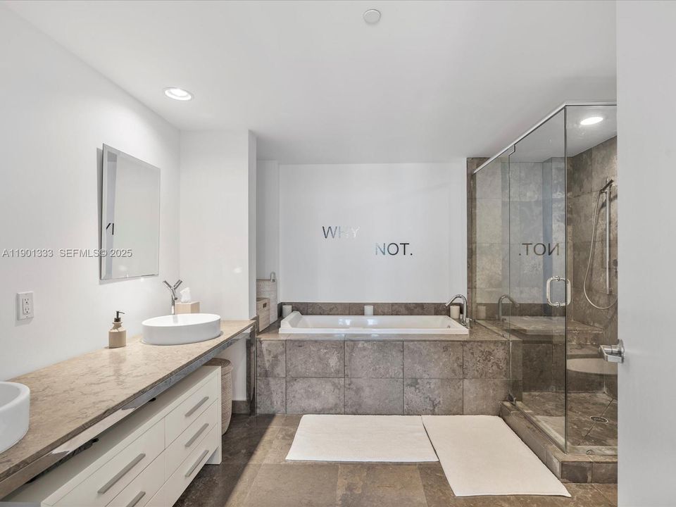For Sale: $795,000 (2 beds, 1 baths, 1120 Square Feet)