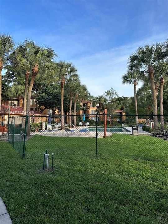 待售: $270,000 (2 贝兹, 1 浴室, 940 平方英尺)