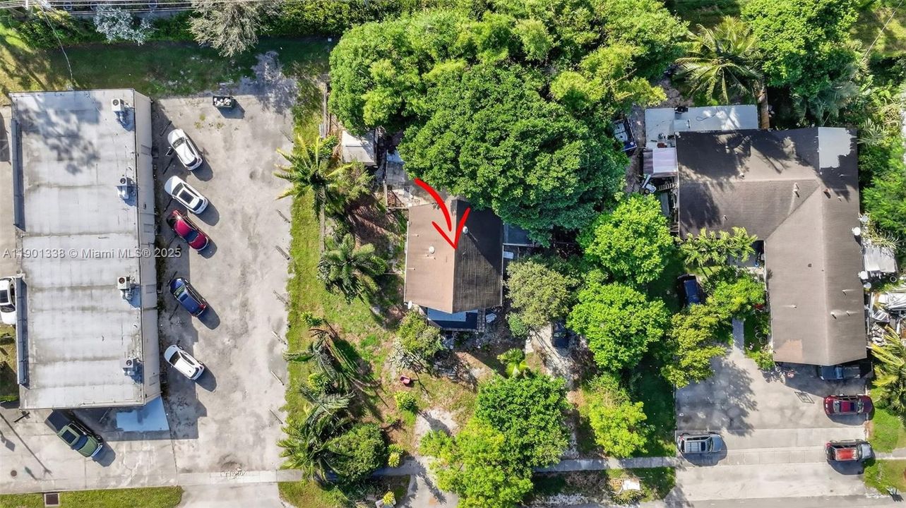 For Sale: $350,000 (3 beds, 2 baths, 1140 Square Feet)