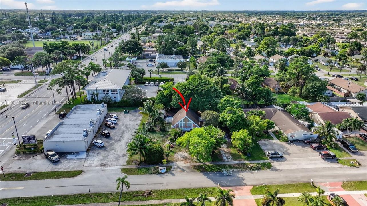 For Sale: $350,000 (3 beds, 2 baths, 1140 Square Feet)