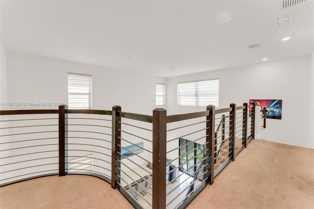 待售: $1,350,000 (5 贝兹, 3 浴室, 3050 平方英尺)