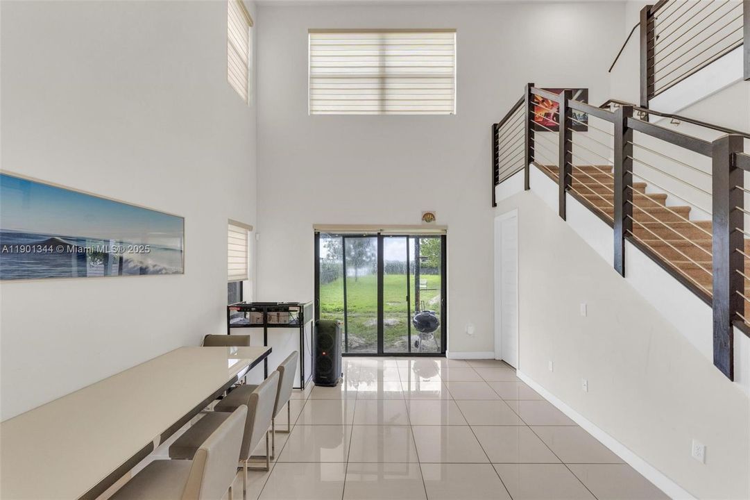 待售: $1,350,000 (5 贝兹, 3 浴室, 3050 平方英尺)