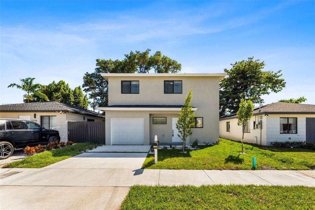 For Sale: $595,000 (4 beds, 2 baths, 1612 Square Feet)