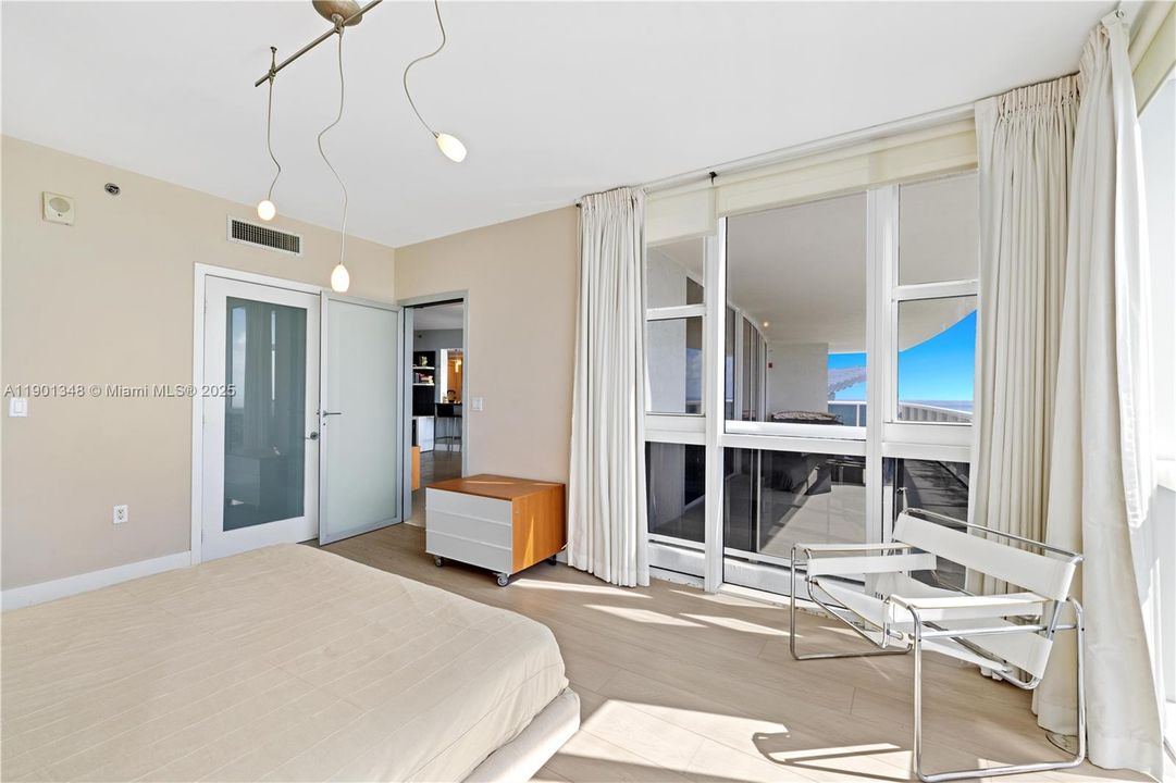 For Sale: $4,500,000 (2 beds, 3 baths, 2183 Square Feet)