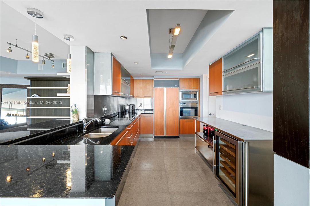 For Sale: $4,500,000 (2 beds, 3 baths, 2183 Square Feet)