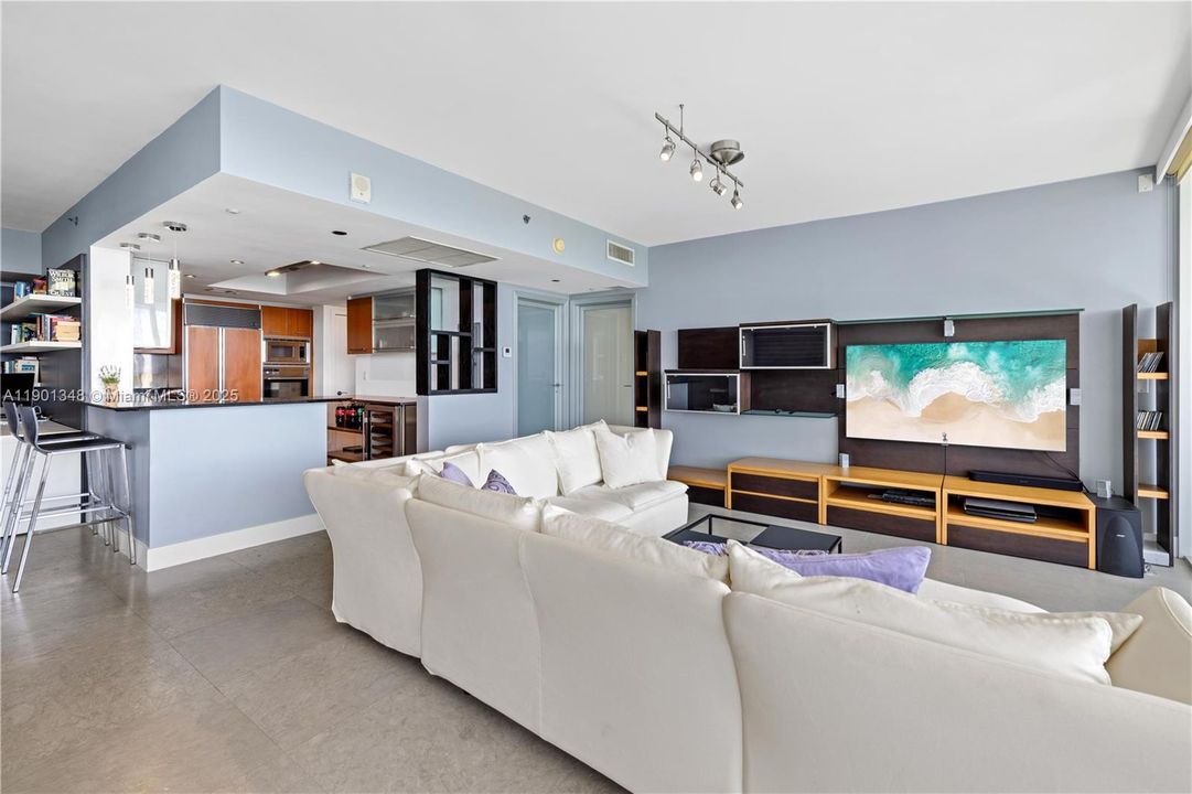 For Sale: $4,500,000 (2 beds, 3 baths, 2183 Square Feet)