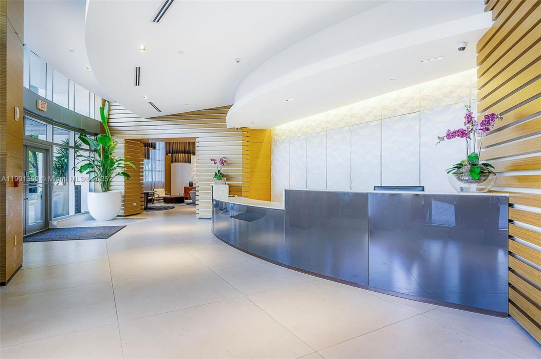 For Sale: $615,000 (2 beds, 2 baths, 1181 Square Feet)