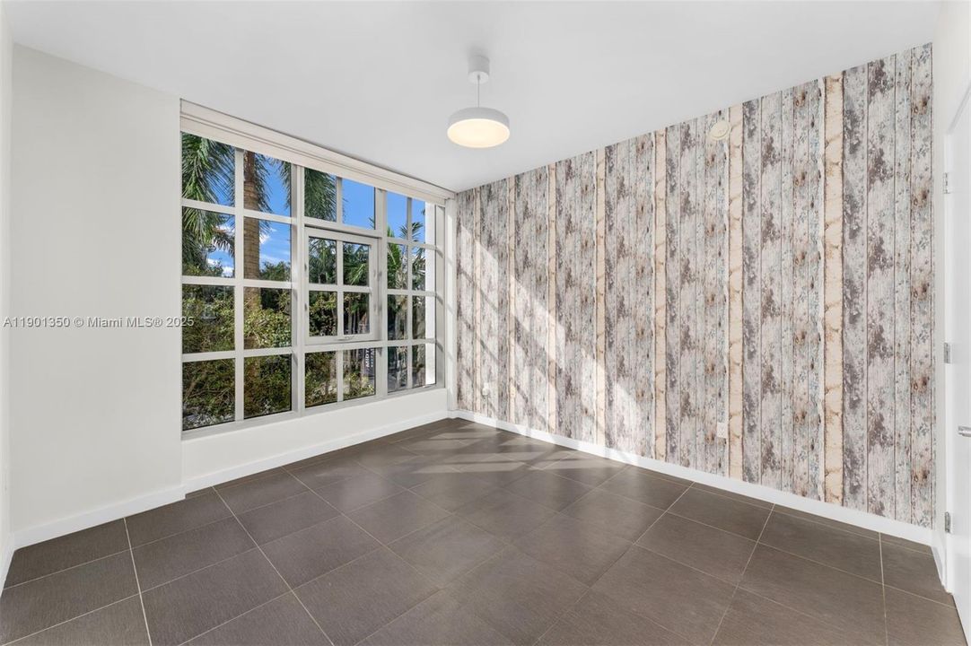 For Sale: $615,000 (2 beds, 2 baths, 1181 Square Feet)