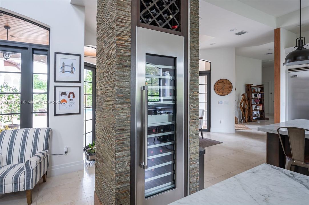 For Sale: $3,699,000 (6 beds, 5 baths, 4625 Square Feet)