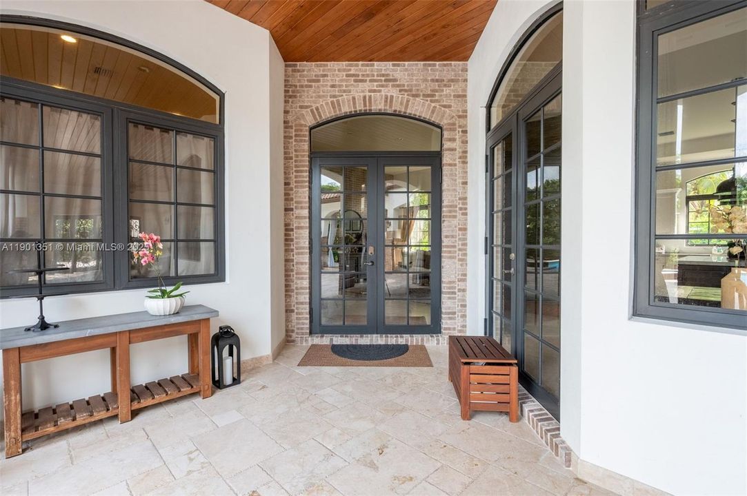 For Sale: $3,699,000 (6 beds, 5 baths, 4625 Square Feet)