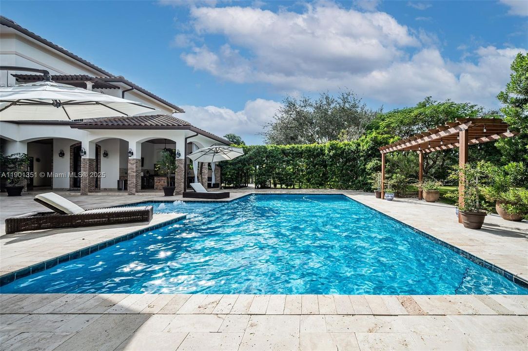 For Sale: $3,699,000 (6 beds, 5 baths, 4625 Square Feet)