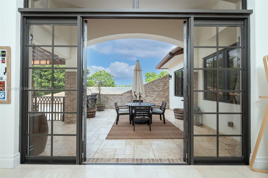 For Sale: $3,699,000 (6 beds, 5 baths, 4625 Square Feet)