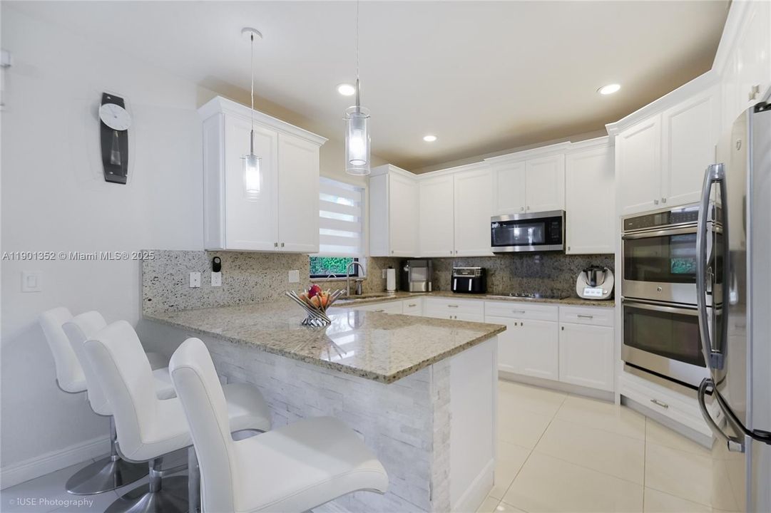 For Sale: $1,070,000 (4 beds, 3 baths, 2548 Square Feet)