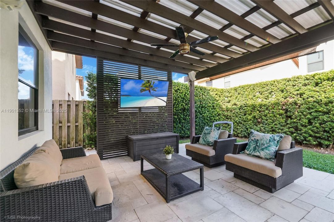 For Sale: $1,070,000 (4 beds, 3 baths, 2548 Square Feet)