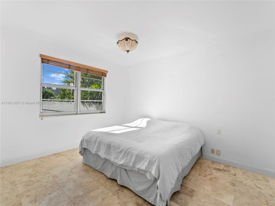 En Venta: $499,000 (1 camas, 1 baños, 950 Pies cuadrados)