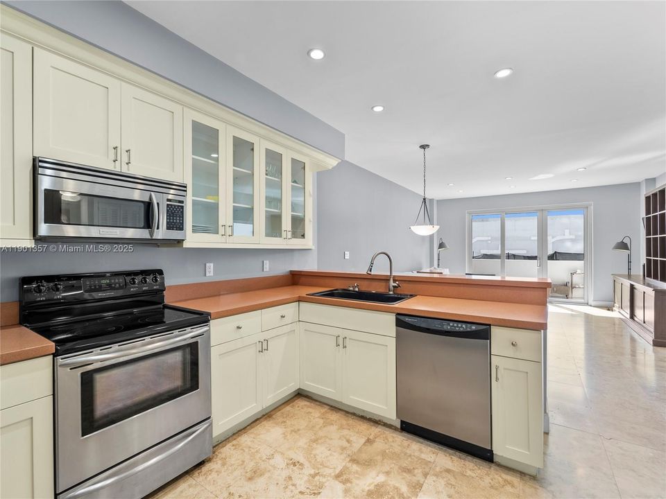 En Venta: $499,000 (1 camas, 1 baños, 950 Pies cuadrados)