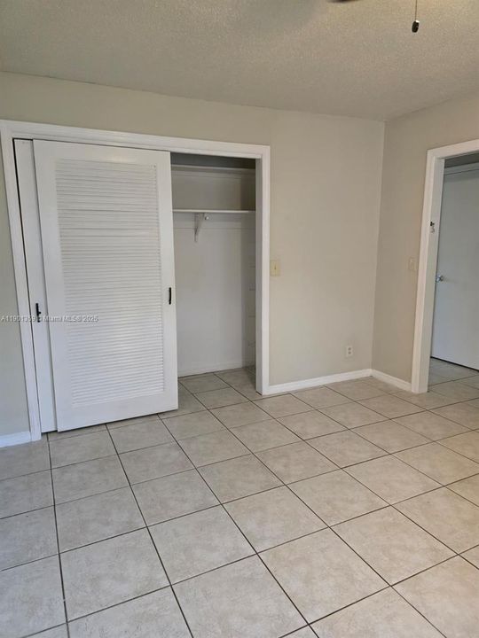 Под контрактом: $1,500 (1 спален, 1 ванн, 730 Квадратных фут)