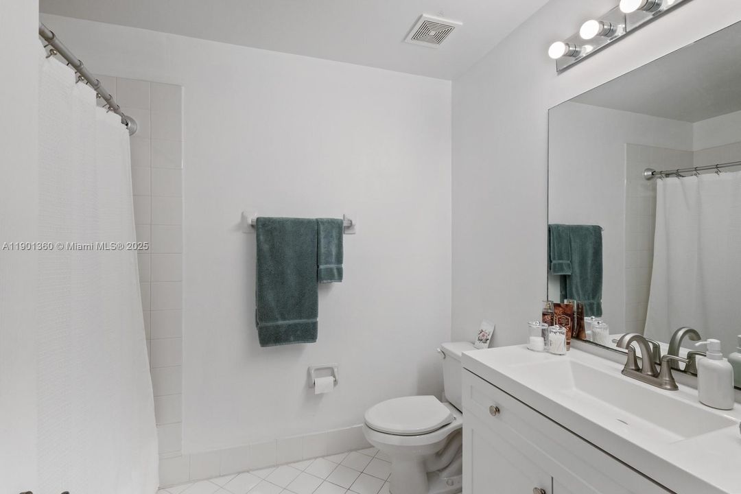 Recently Rented: $3,950 (3 beds, 2 baths, 1898 Square Feet)