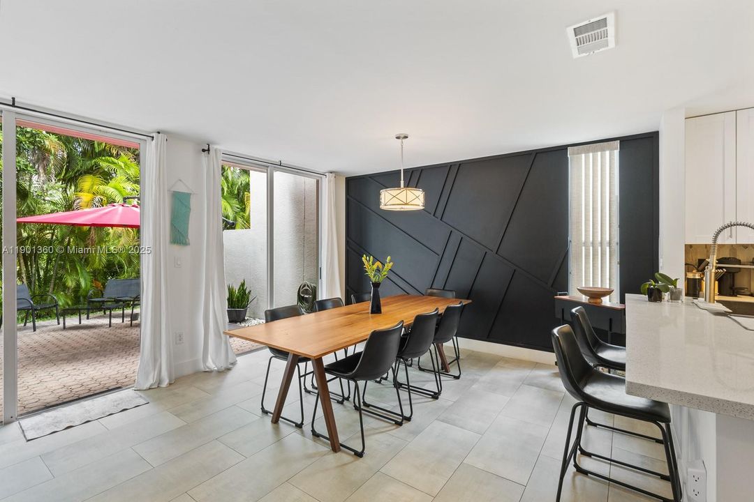 Recently Rented: $3,950 (3 beds, 2 baths, 1898 Square Feet)