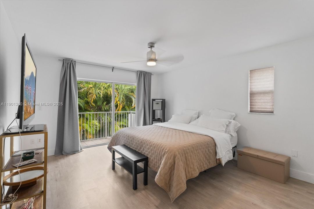 Recently Rented: $3,950 (3 beds, 2 baths, 1898 Square Feet)