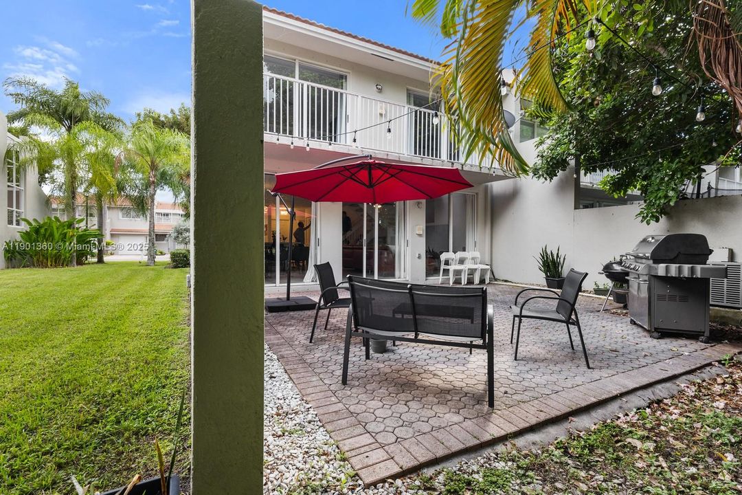 Recently Rented: $3,950 (3 beds, 2 baths, 1898 Square Feet)